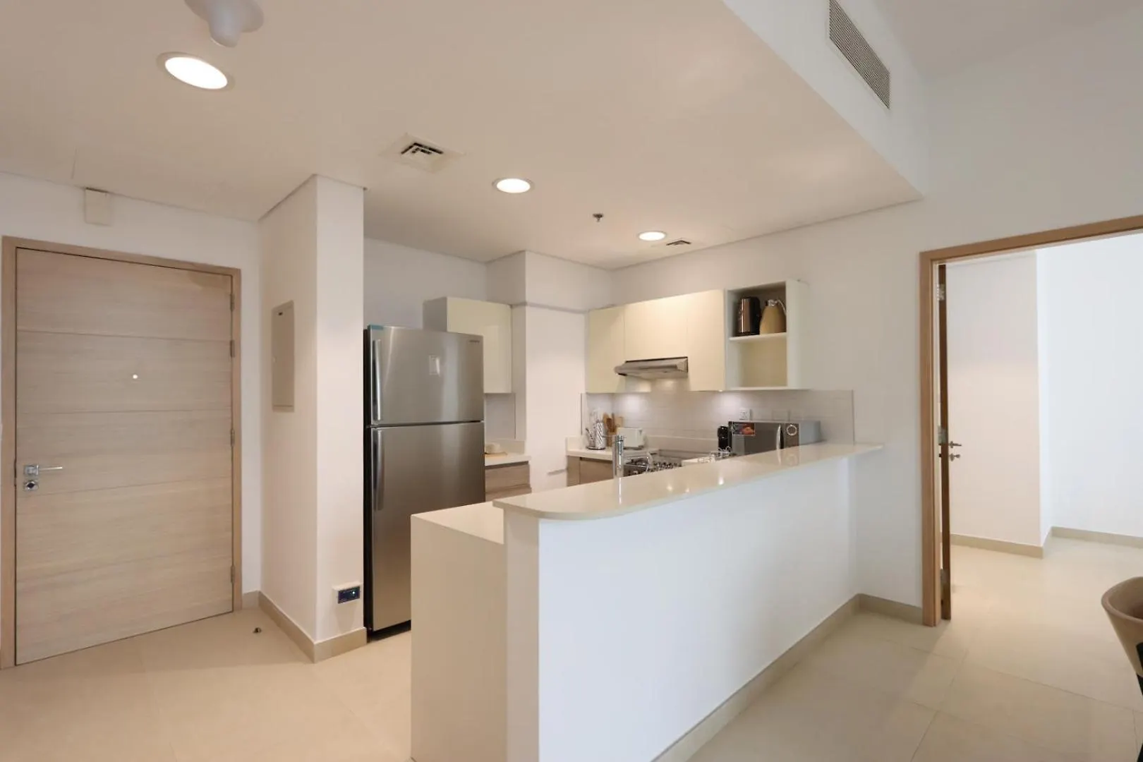 2B With City Skyline Views, Near Metro Station Dubai 0*,  United Arab Emirates