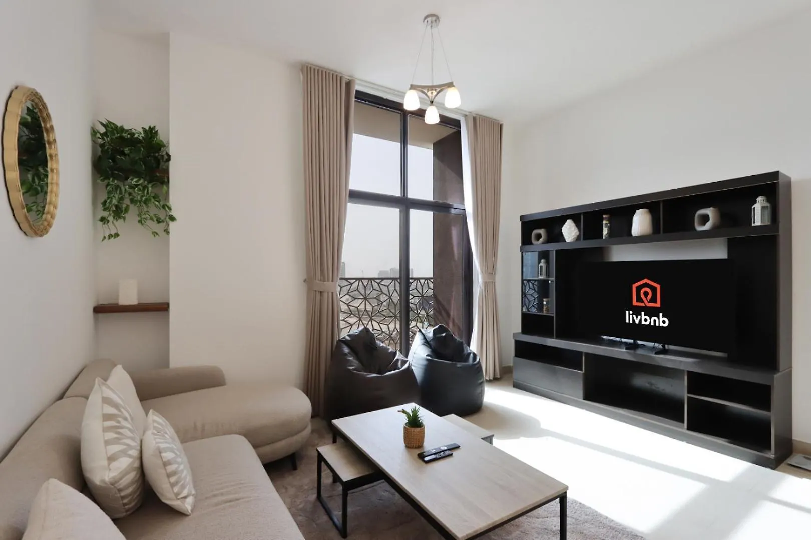 Apartment 2B With City Skyline Views, Near Metro Station Dubai