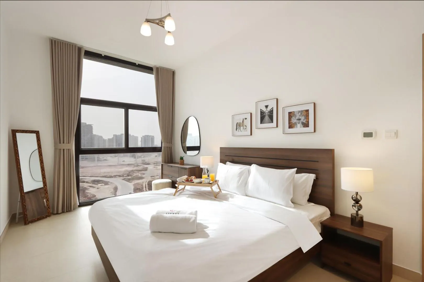 2B With City Skyline Views, Near Metro Station Dubai United Arab Emirates